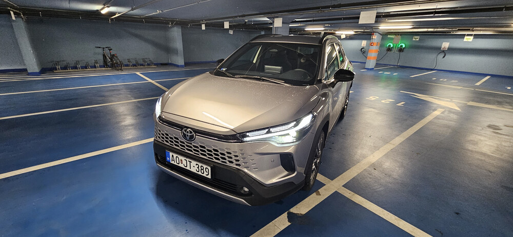 2025 Toyota Corolla Cross 1.8 Hybrid