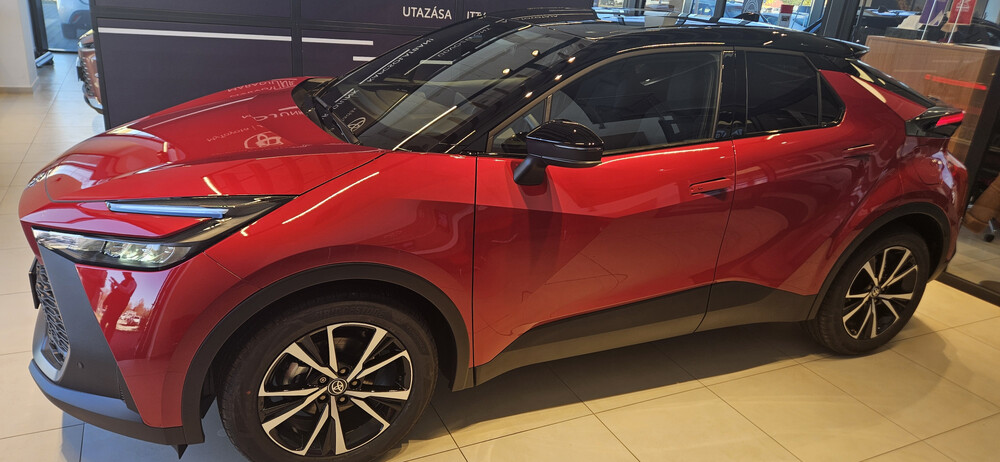 2025 Toyota CH-R 1.8 Hybrid