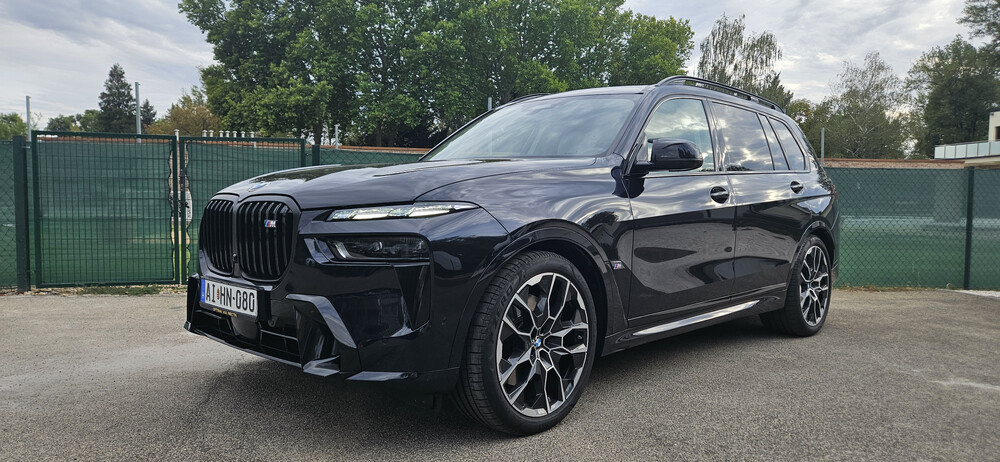 BMW X7 M60i